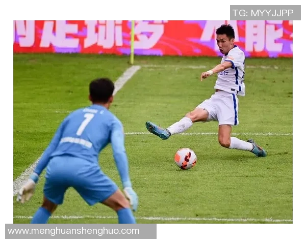 深圳足球队个人能力强劲荣登排行榜第二名引发热议